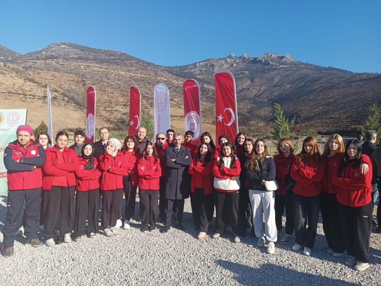 Bursa’da öğrenciler geleceğe umut ekti - Bursa Hayat Gazetesi-3