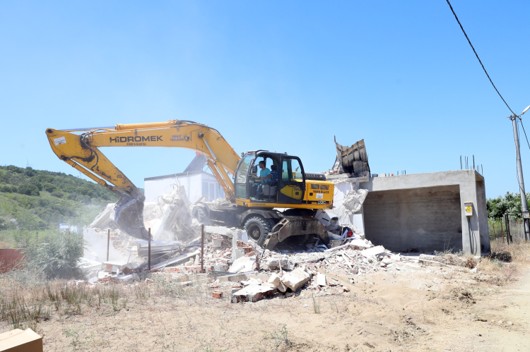 Mudanya’da yıkım başladı: 2 bin kaçak yapı hedefte!-Bursa Hayat-2