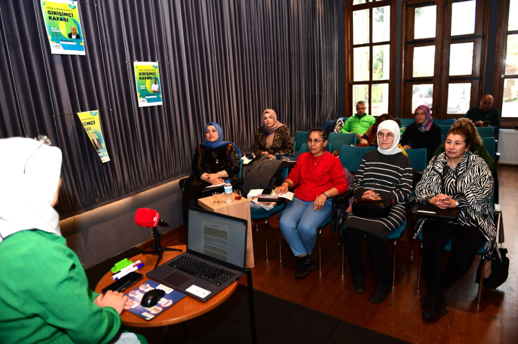 Öykü Çözümleme Atölyesi’nde Onat Kutlar’ın “İshak”ı analiz edildi - Bursa Hayat Gazetesi-2