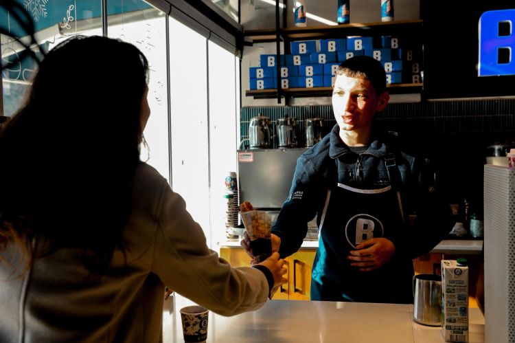 Bursa’da özel gereksinimli bireyler için yeni istihdam fırsatları - Bursa Hayat Gazetesi-2