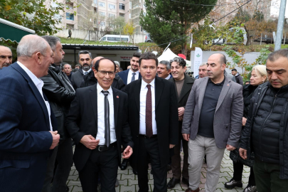 Başkan Erkan Aydın’a Yenikent Mahallesi’nde sıcak karşılama