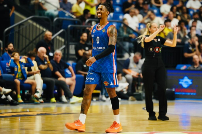 Bursa ekibinden dikkat çeken transfer! Jordan Floyd imzayı attı