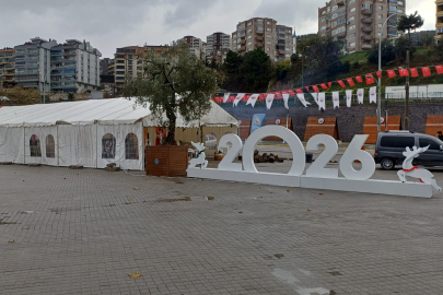 Gemlik’te kurulan yeni yıl meydanı beklentileri karşılamadı