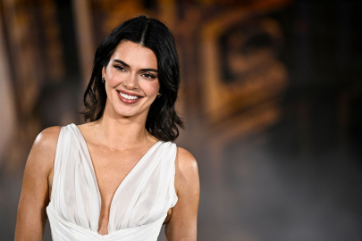 Kendall Jenner, Sabahattin Ali okuyor! Paylaşımı viral oldu