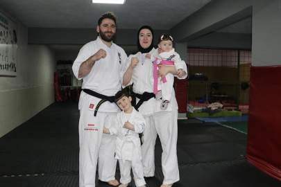 Bursa’nın milli sporcu ailesi: Çocuklardan torunlara karate tutkusu!