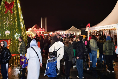 Osmangazi’de yeni yıl festivali coşkusu: RednBlack Sahnesi meydanı doldurdu
