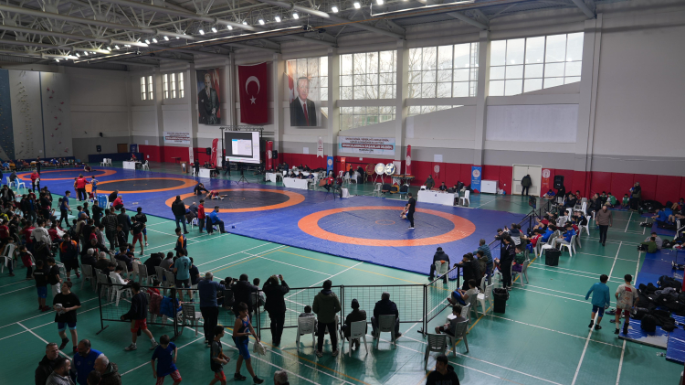 Gürsu’da Şehit Cüneyt Yıldız U-15 Güreş Turnuvası coşkuyla gerçekleşti - Bursa Hayat Gazetesi-2