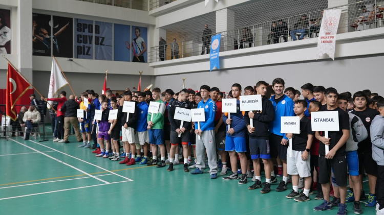Gürsu’da Şehit Cüneyt Yıldız U-15 Güreş Turnuvası coşkuyla gerçekleşti - Bursa Hayat Gazetesi-3