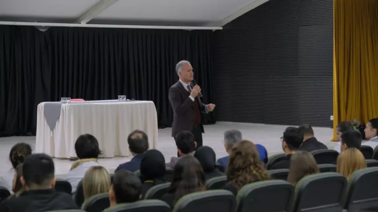 İnegöl’de “Genç Bakış” buluşmalarıyla ortak akıl vurgusu - Bursa Hayat Gazetesi-2