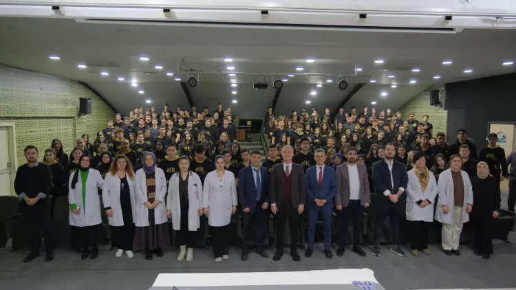 İnegöl’de “Genç Bakış” buluşmalarıyla ortak akıl vurgusu - Bursa Hayat Gazetesi-4