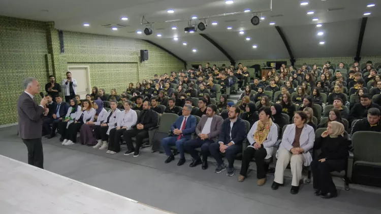 İnegöl’de “Genç Bakış” buluşmalarıyla ortak akıl vurgusu - Bursa Hayat Gazetesi-3