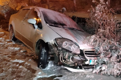 İnegöl'de kar yağışı kazayı beraberinde getirdi!