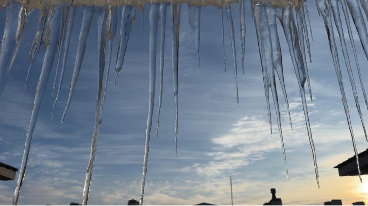 Türkiye soğuk havanın etkisi altında: Erzurum’da termometreler eksi 30,3’i gördü!-Bursa Hayat-2