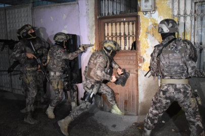DEAŞ'a yönelik operasyon: 11'i yabancı uyruklu 17 şüpheli gözaltında