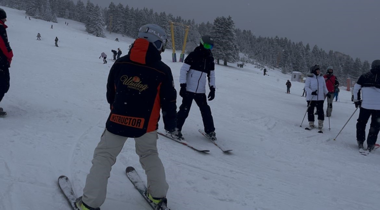 Bursa Uludağ’da yılbaşı bereketi: Oteller doldu, pistler şenlendi!-Bursa Hayat-2