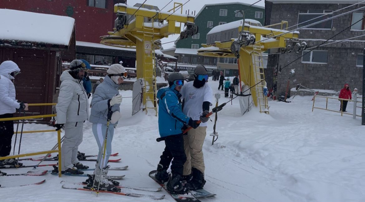 Bursa Uludağ’da yılbaşı bereketi: Oteller doldu, pistler şenlendi!-Bursa Hayat-3