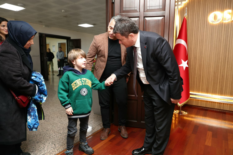 Yağız Efe için zamanla yarış! Başkan Erkan Aydın’dan destek çağrısı - Bursa Hayat Gazetesi-2