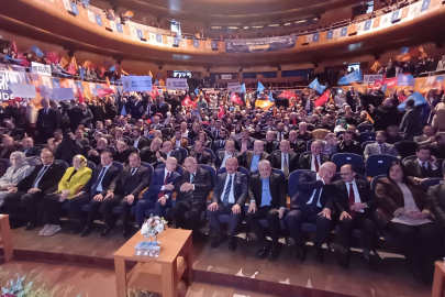 AK Parti Bursa’da güç gösterisi: 49 bin yeni üye ve dev yatırımlar vurgulandı!