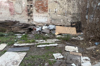 Bursa’da boş arazi bebek ihbarı! Terk edilen bebek sağ kurtarıldı