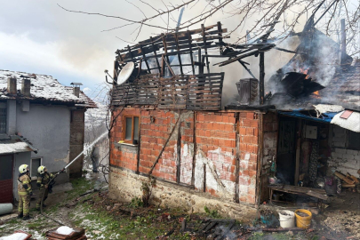 Bursa’da korku dolu dakikalar: Ev alevlere teslim oldu!