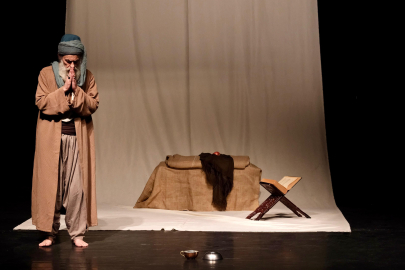 Yıldırım’da “İmam-ı Azam Ebu Hanife” oyunu beğeniyle izlendi