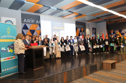 BUÜ’de şiir ve müzik şöleni: Türk Dünyası Kültürü bir araya geldi!