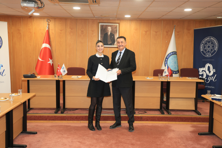 Bilimde zirveye koşuyor! BUÜ Akademisyenleri takdir topladı-Bursa Hayat-4