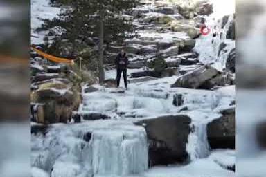 Kazdağları’nda kış büyüsü! Donmuş şelale dronla görüntülendi