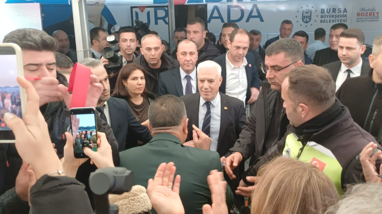 Bursa'da Başkan Bozbey'e saldırı! -Bursa Hayat-2