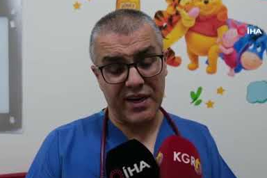 Bebeğin boğazına kaçan pili ameliyatla aldılar