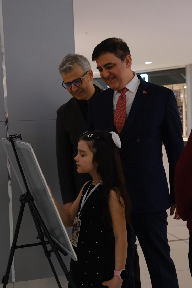 Bursa’da çocuk gözüyle sanat: “Alin Naz’ın Renkli Dünyası”-Bursa Hayat-2