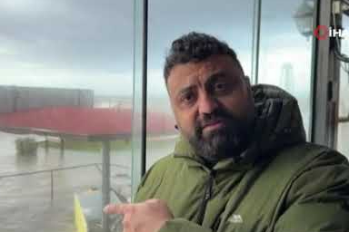 Balıkesir’de fırtına alarmı! Saatte 90 km hızla esen lodos denizle karayı birleştirdi