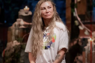 İddialı girdi, erken döndü! Survivor dönüşü sevinçten yerleri öptü