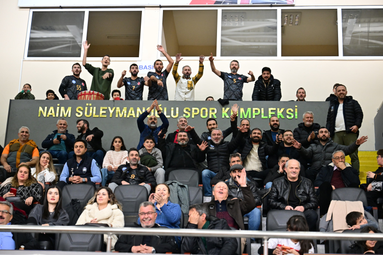 Yıldırım’da nefes kesen turnuvada kupayı Zabıta Müdürlüğü kaldırdı - Bursa Hayat Gazetesi-2