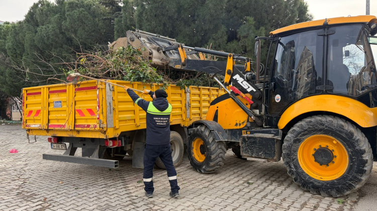 Bursa Gemlik’te temizlik ve düzenleme seferberliği-Bursa Hayat-3