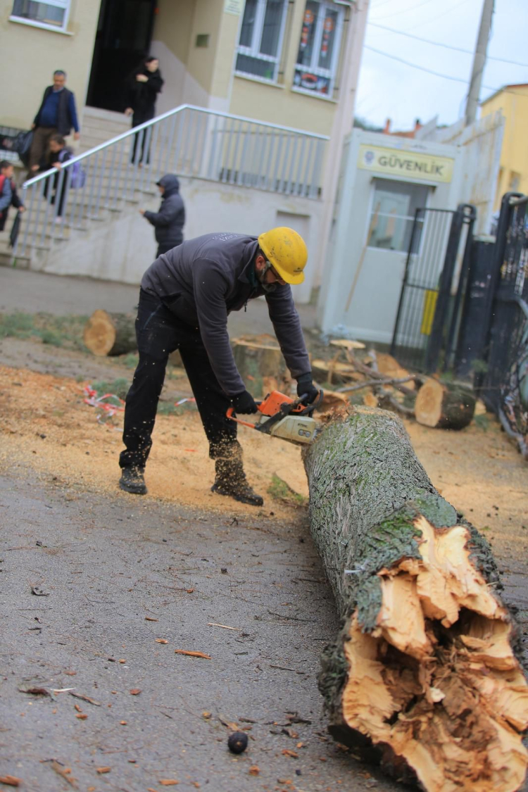 Osmangazi’de lodos ve sağanağa hızlı müdahale -Bursa Hayat-2