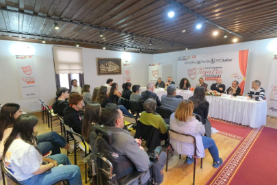 İnegöl tiyatro festivali söyleşilerle zenginleşti