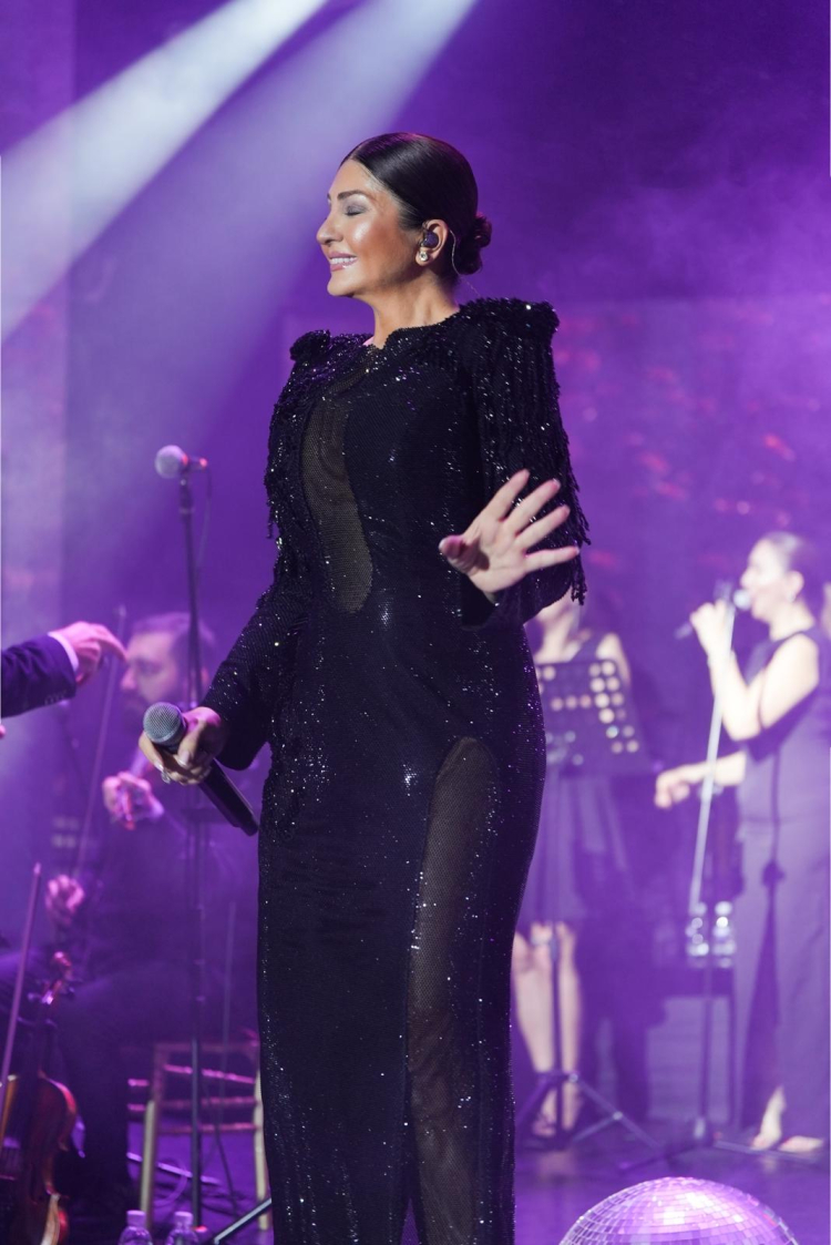 Unutulmaz bir konser gecesi: Sibel Can’dan görkemli performans!-Bursa Hayat-2