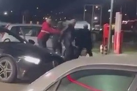 Nilüfer'de akaryakıt istasyonunda yumruklu kavga