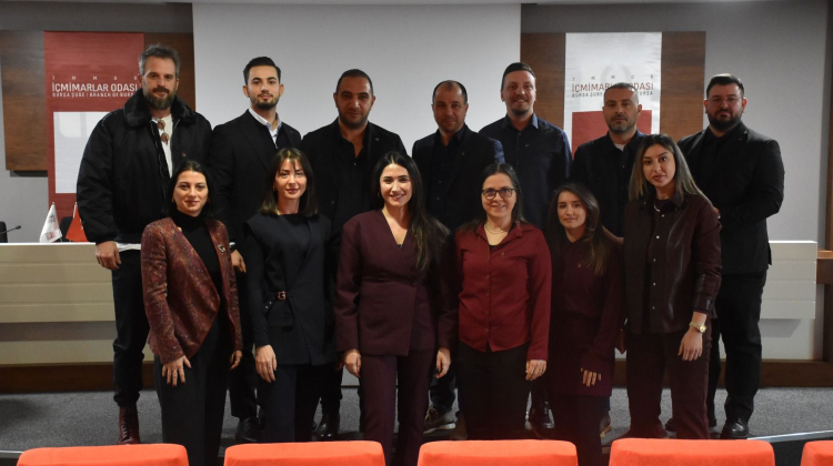 İçmimarlar Odası Bursa Şubesi’nin yeni başkanı Nehir Özbey oldu - Bursa Hayat Gazetesi-3