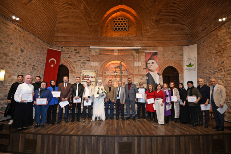 Osmangazi'de Orhan Veli rüzgarı: Şiirler tiyatro sahnesinde hayat buldu - Bursa Hayat Gazetesi-4