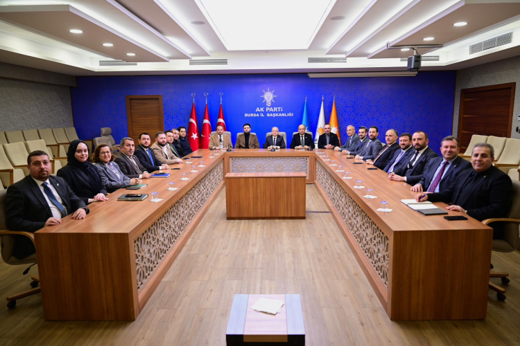 AK Parti İl Başkanlığı’nda Bursaspor buluşması - Bursa Hayat Gazetesi-2