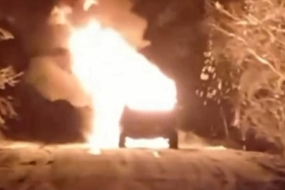 Bursa'da alev alev yanan cip hurdaya döndü