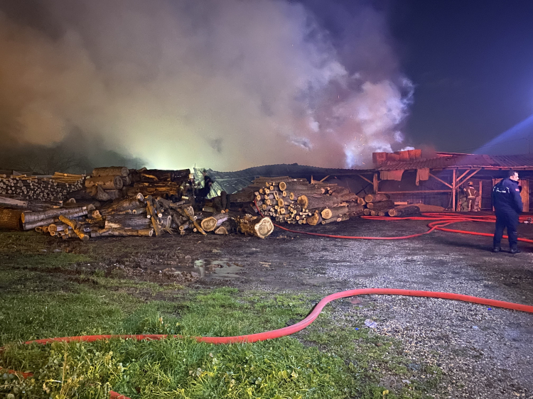 Bursa Samanlı’da büyük yangın: Fabrika alev alev yanıyor!-Bursa Hayat-2