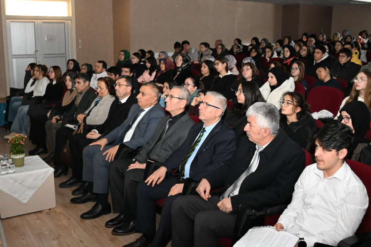 Bursa’da tematik yaklaşım Öğrencilerden Sabahattin Ali analizi - Bursa Hayat Gazetesi-4