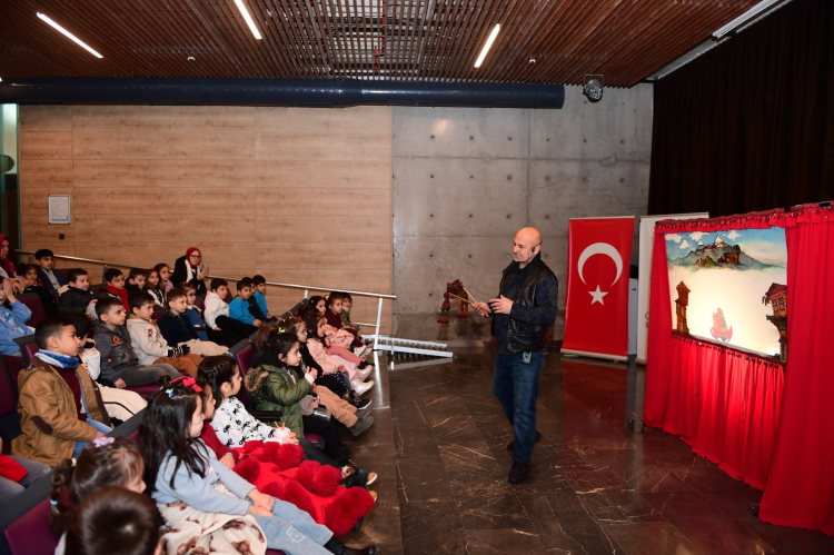 Minikler Karagöz ve Hacivat ile kahkaha dolu anlar yaşadı - Bursa Hayat Gazetesi-3