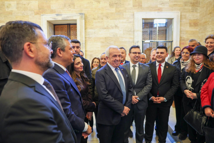 Bursa’da yatırımlar hız kesmiyor: Özgür Özel’den tam destek!-Bursa Hayat-2