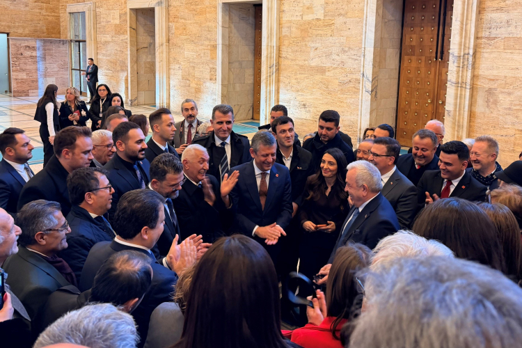 Bursa’da yatırımlar hız kesmiyor: Özgür Özel’den tam destek!-Bursa Hayat-3