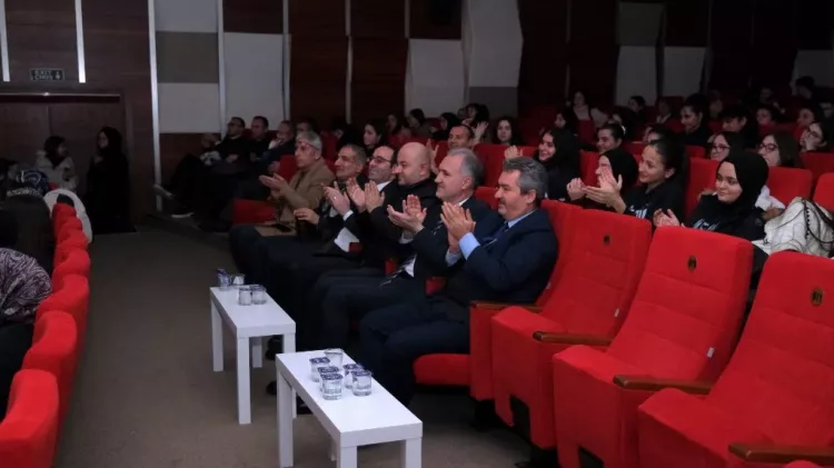 Bursa İnegöl’de liseliler meddahlıkta yarıştı - Bursa Hayat Gazetesi-2