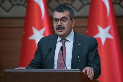 'Atatürk fotoğrafı' tartışmasına son nokta: Bakan Tekin belgelerle kanıtladı!